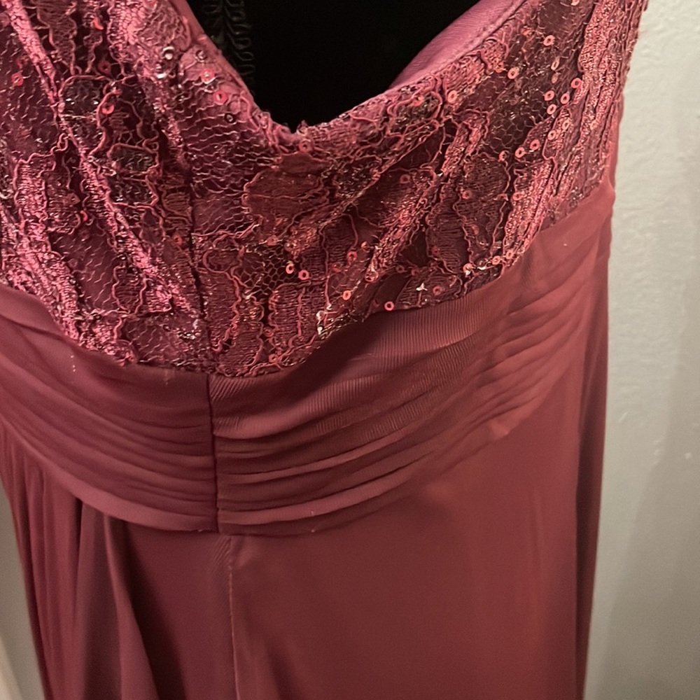 EVA Gown - Picture 11 of 16